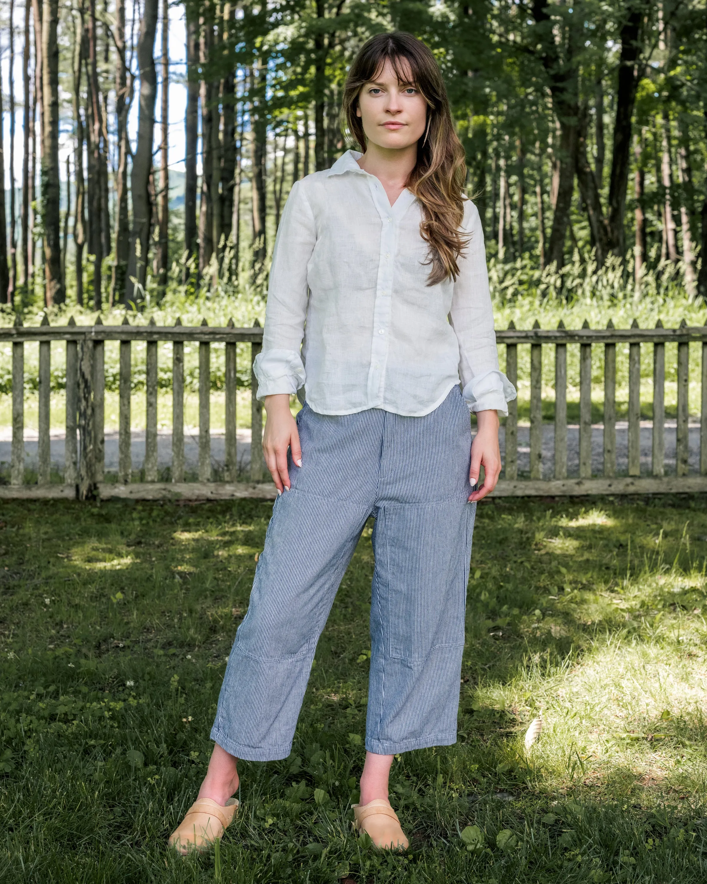 Sure! To optimize the title of a garden pant for an e-commerce product, lets include descriptive modifiers that highlight its key features. Heres an improved title:

Durable, Water-Resistant Garden Pants with Knee Pads for Outdoor Work

This optimized title provides potential buyers with a clear understanding of the products benefits, such as durability, water resistance, and comfort for outdoor tasks.