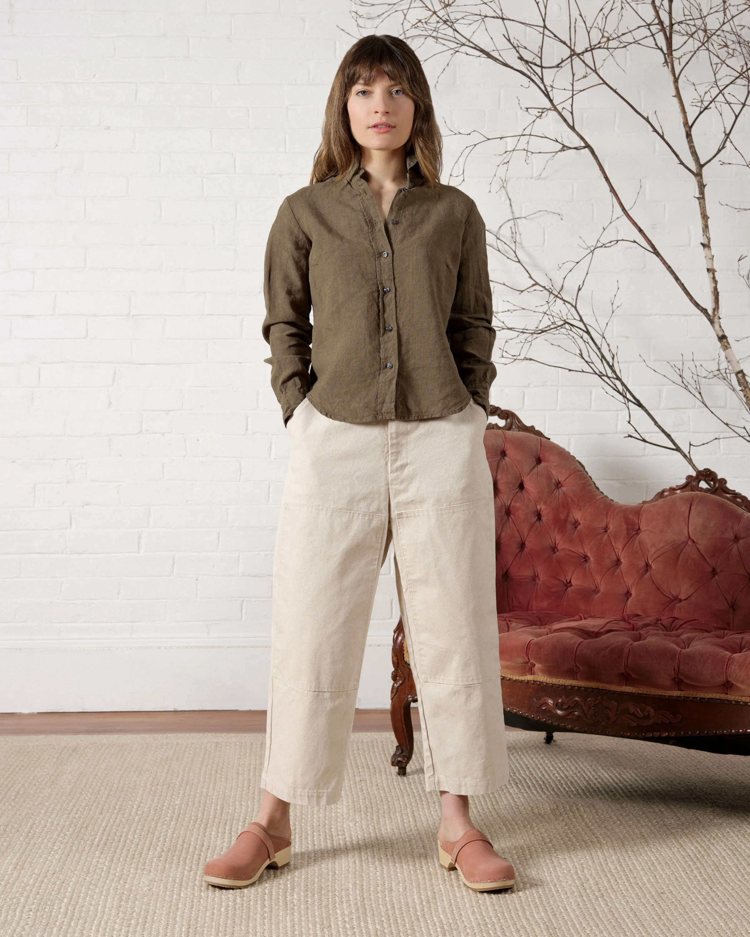 Sure! To optimize the title of a garden pant for an e-commerce product, lets include descriptive modifiers that highlight its key features. Heres an improved title:

Durable, Water-Resistant Garden Pants with Knee Pads for Outdoor Work

This optimized title provides potential buyers with a clear understanding of the products benefits, such as durability, water resistance, and comfort for outdoor tasks.