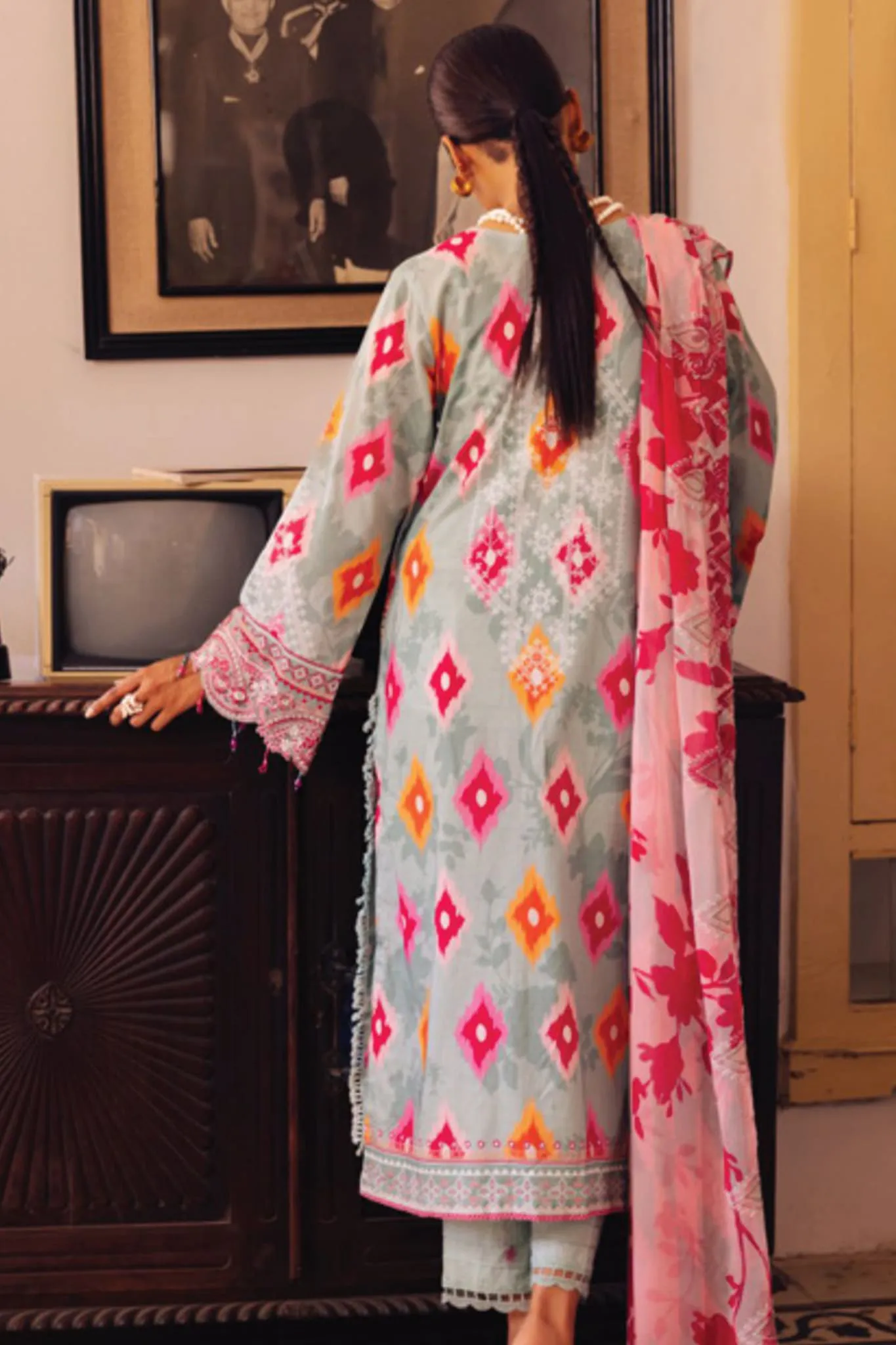 Gardenia by Nureh Unstitched 3 Piece Lawn Collection'2023-NSG-118