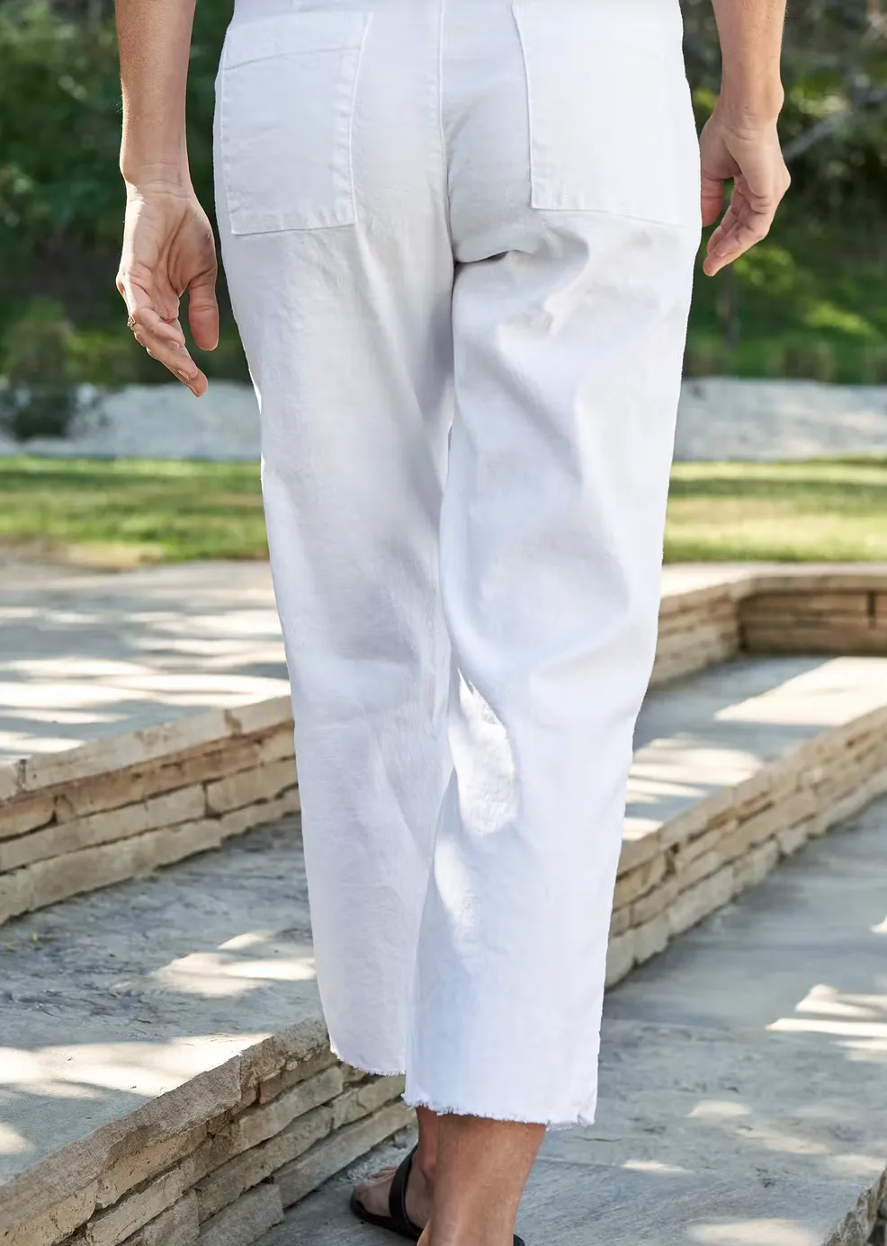 KINSALE Performance Linen Cropped Pants in White