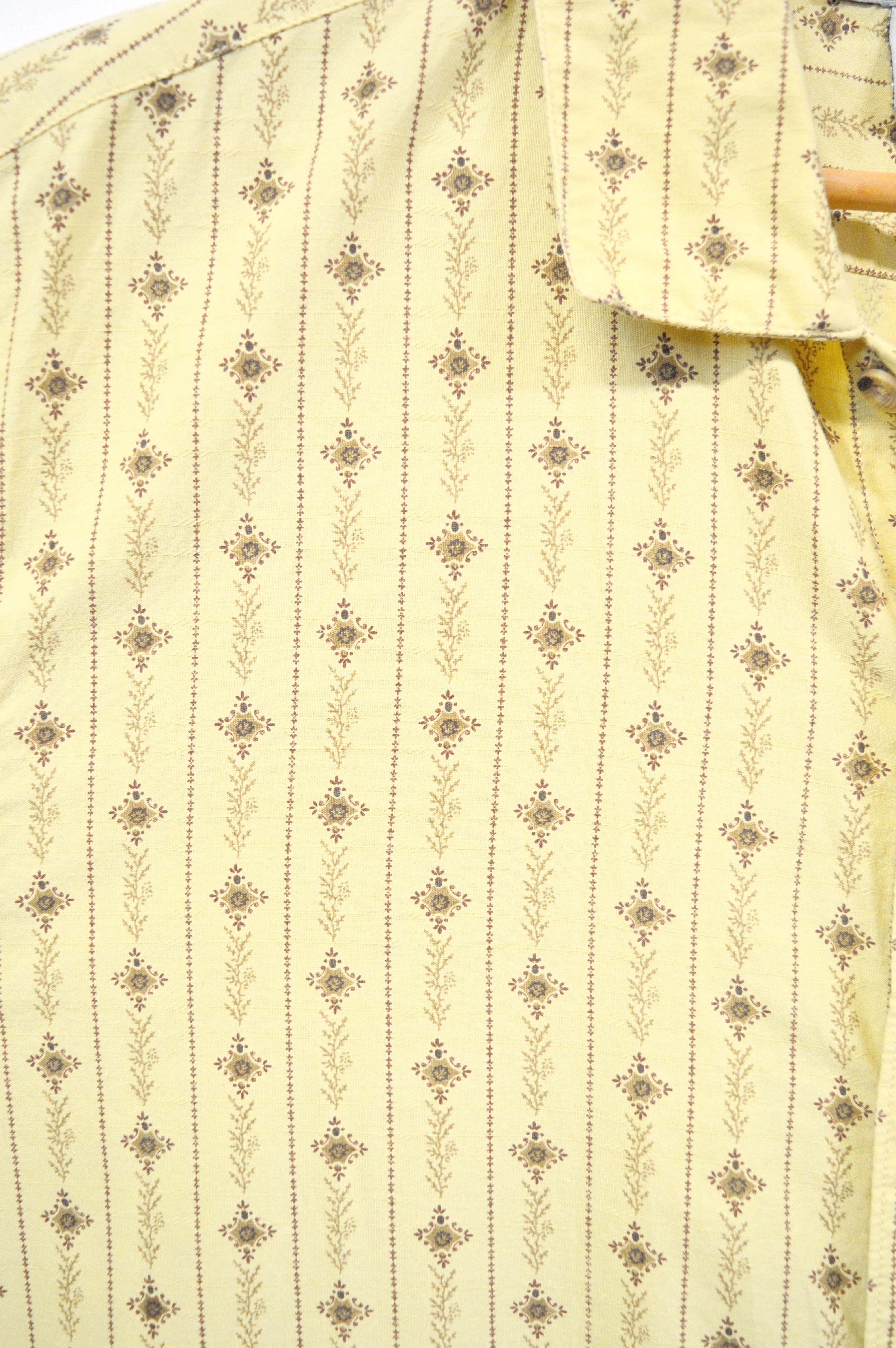 Men's Columbia Sportswear Printed Short Sleeve Button Down Collared Shirt | L